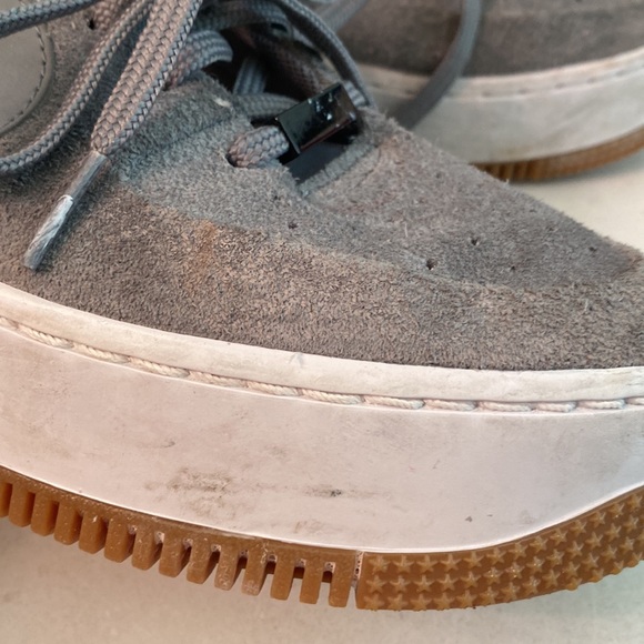 Nike Air Force 1 grey shoes - Picture 4 of 16